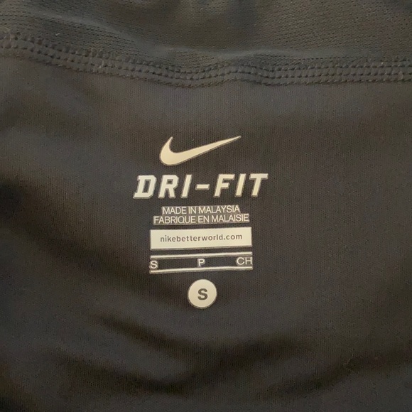 Nike DriFit shorts - Picture 4 of 4